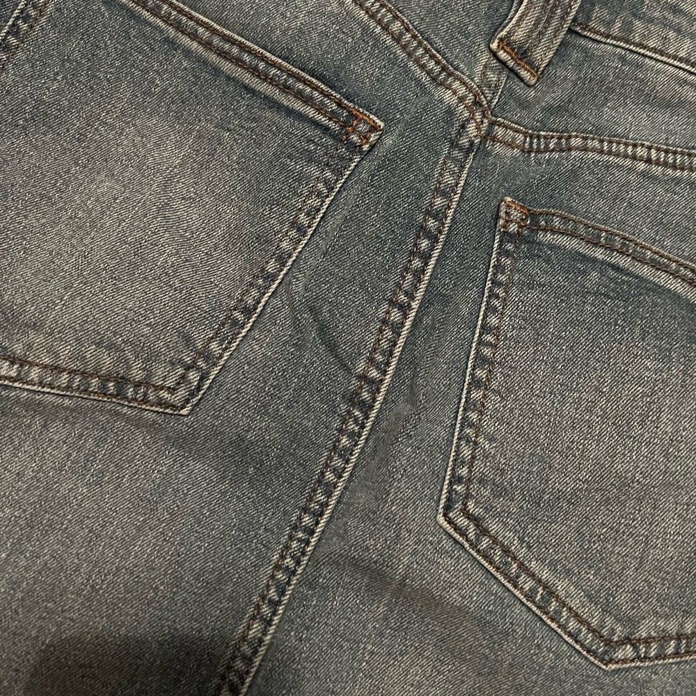 Macys on 34th Panel Denim Midi Skirt. Blue size 8 - Picture 11 of 12